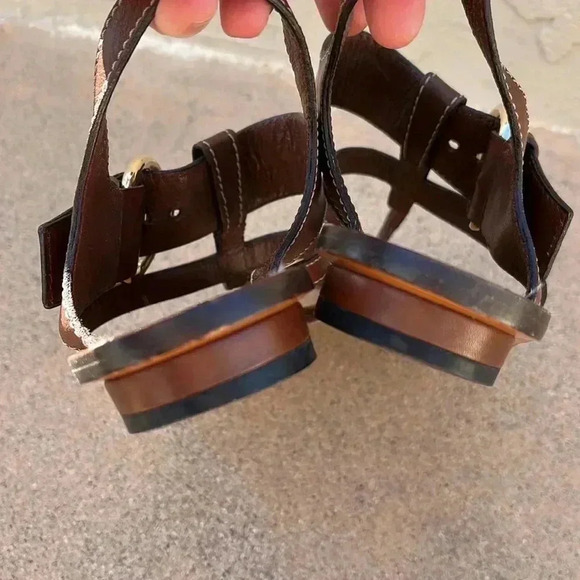 GUCCI Brown Leather Sandals Bamboo Buckle Straps Sz 36.5 - Picture 9 of 11